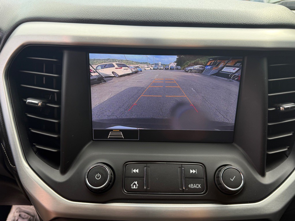 2020 GMC Acadia Image 16