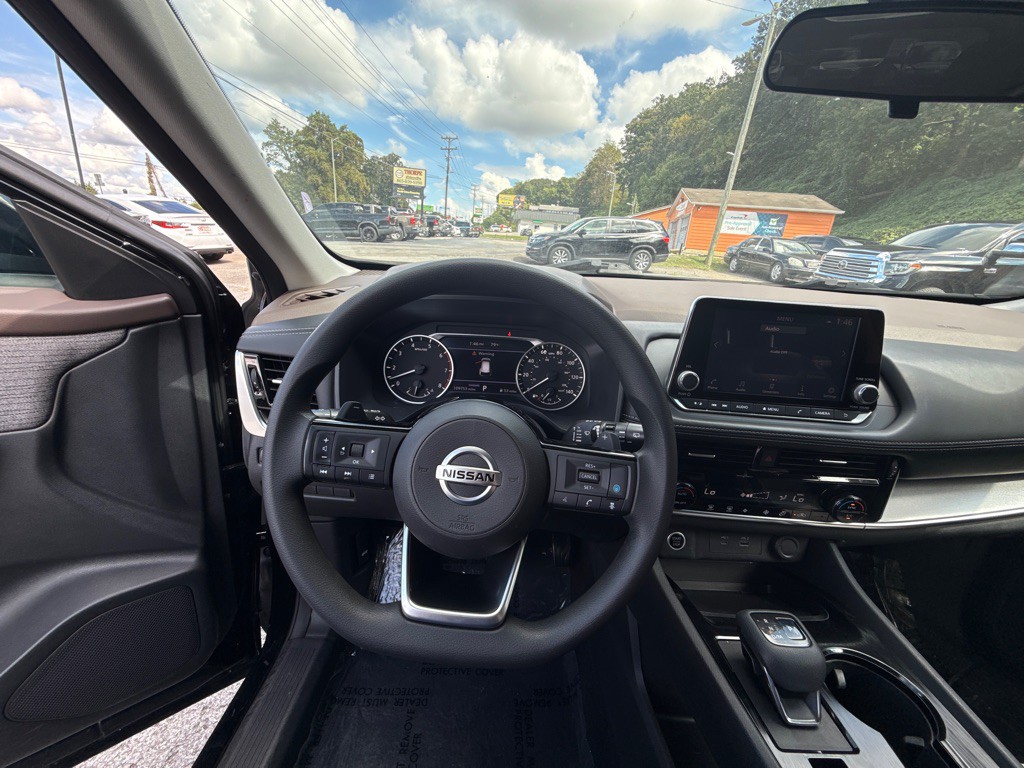 2021 Nissan Rogue Image 13
