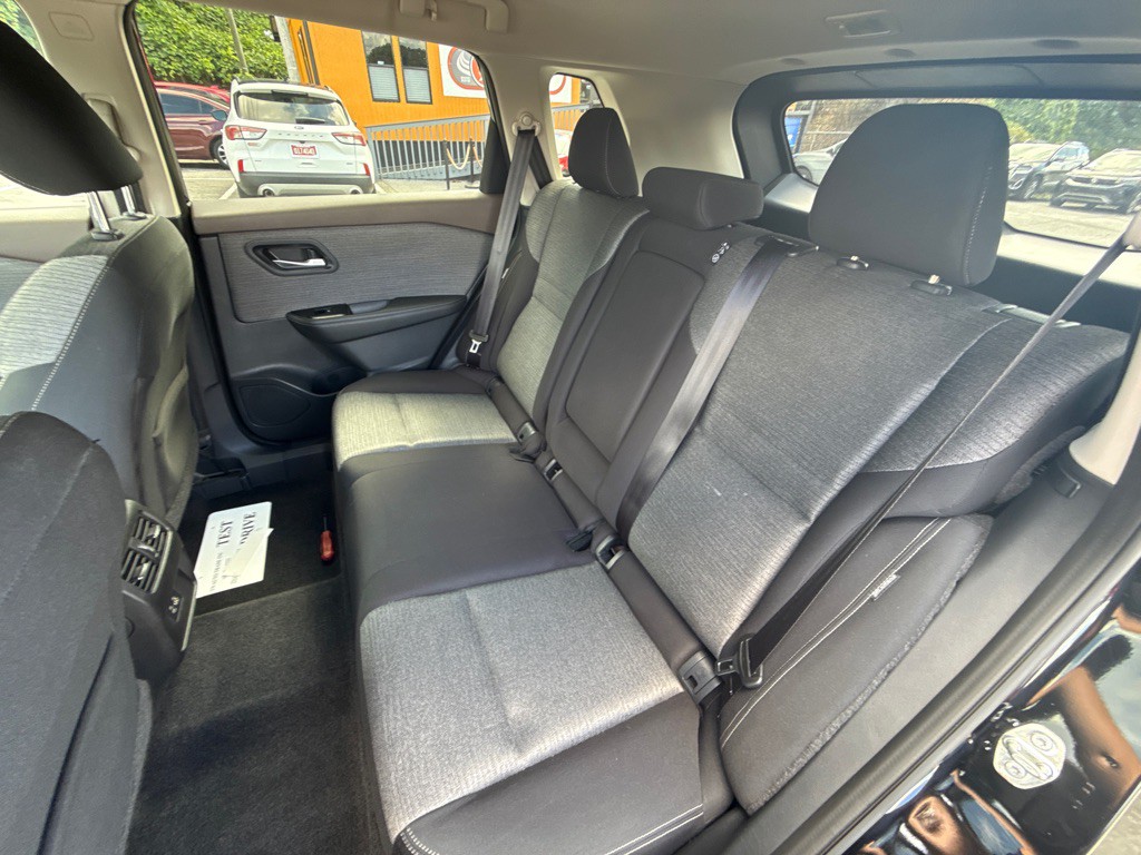 2021 Nissan Rogue Image 16