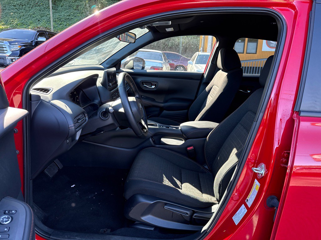 2025 Honda HR-V Image 9