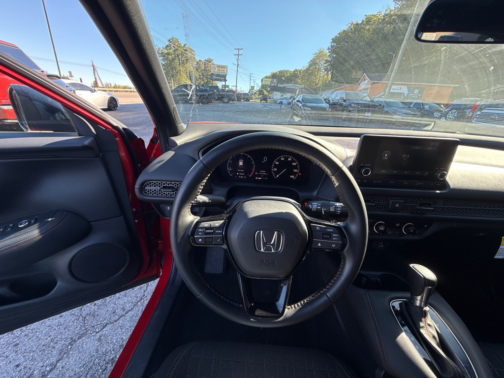 2025 Honda HR-V Image 16
