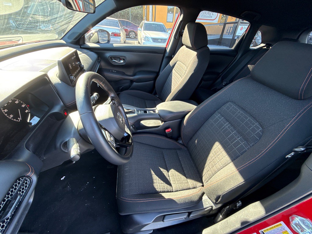 2025 Honda HR-V Image 17