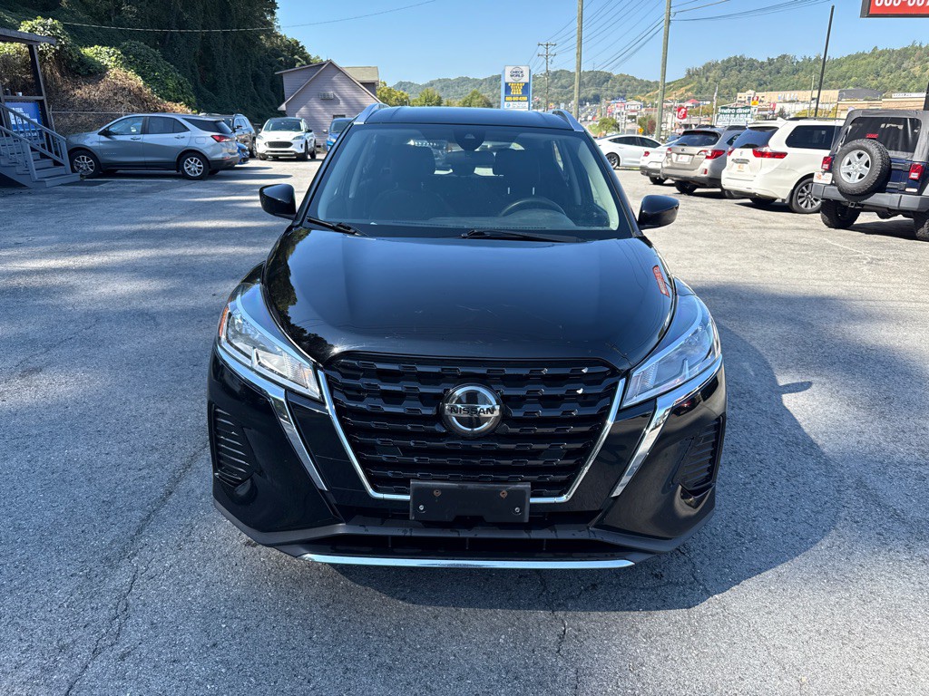 2021 Nissan Kicks Image 2