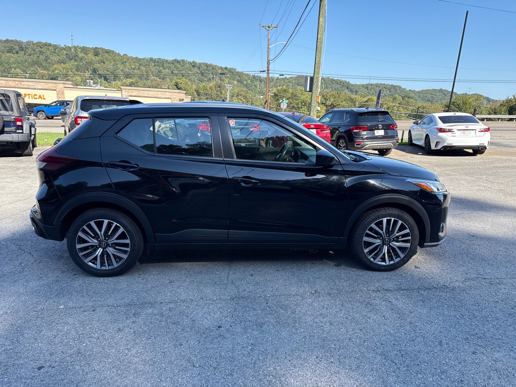 2021 Nissan Kicks Image 8