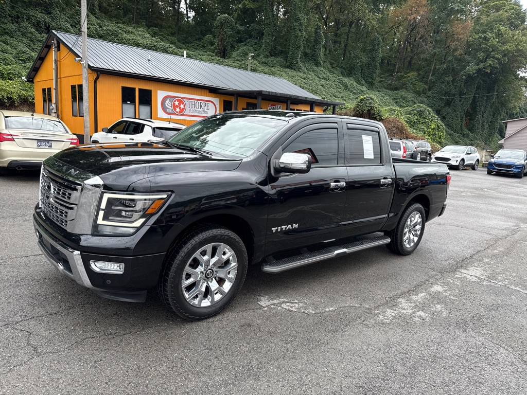 2021 Nissan Titan Image 3