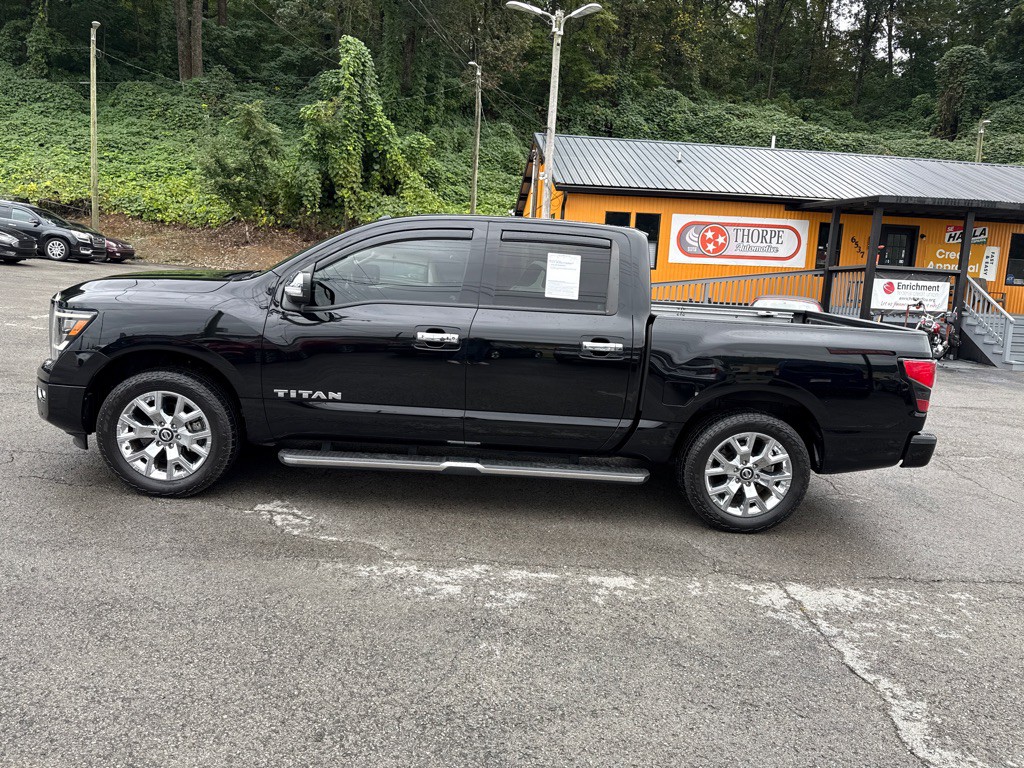 2021 Nissan Titan Image 4