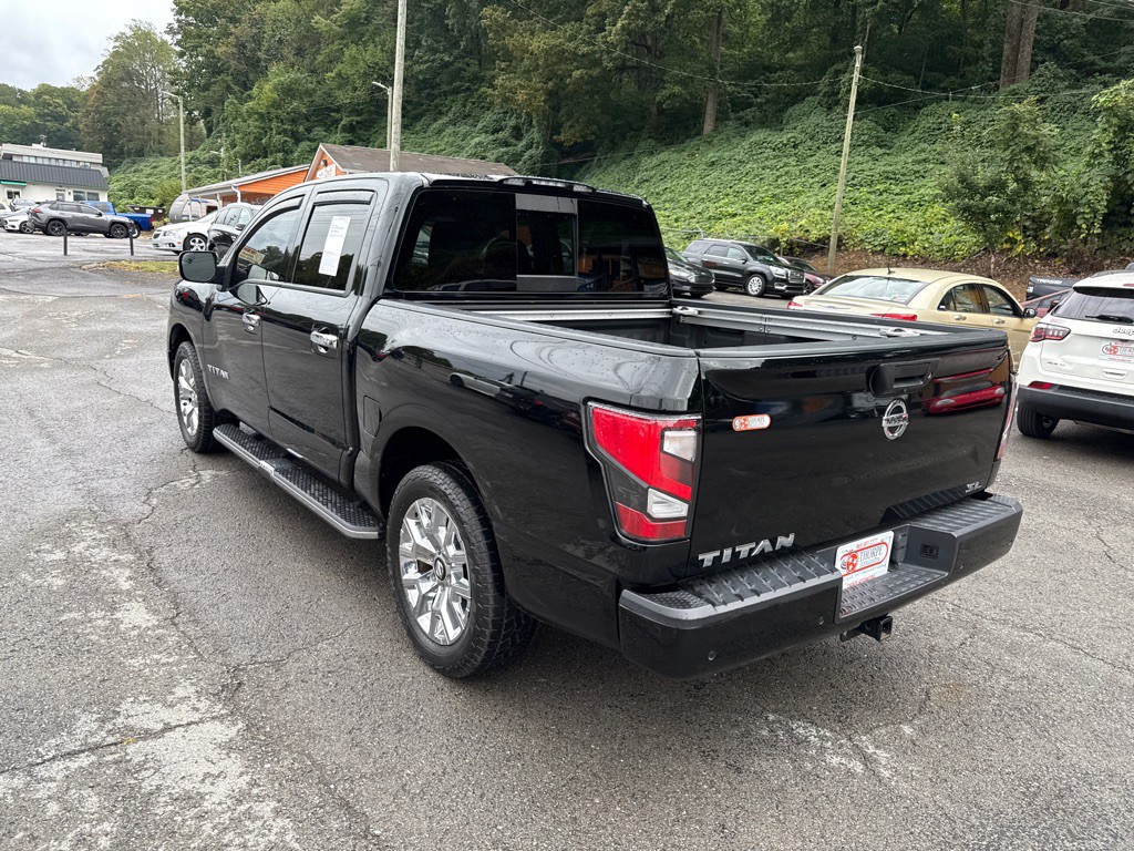 2021 Nissan Titan Image 5