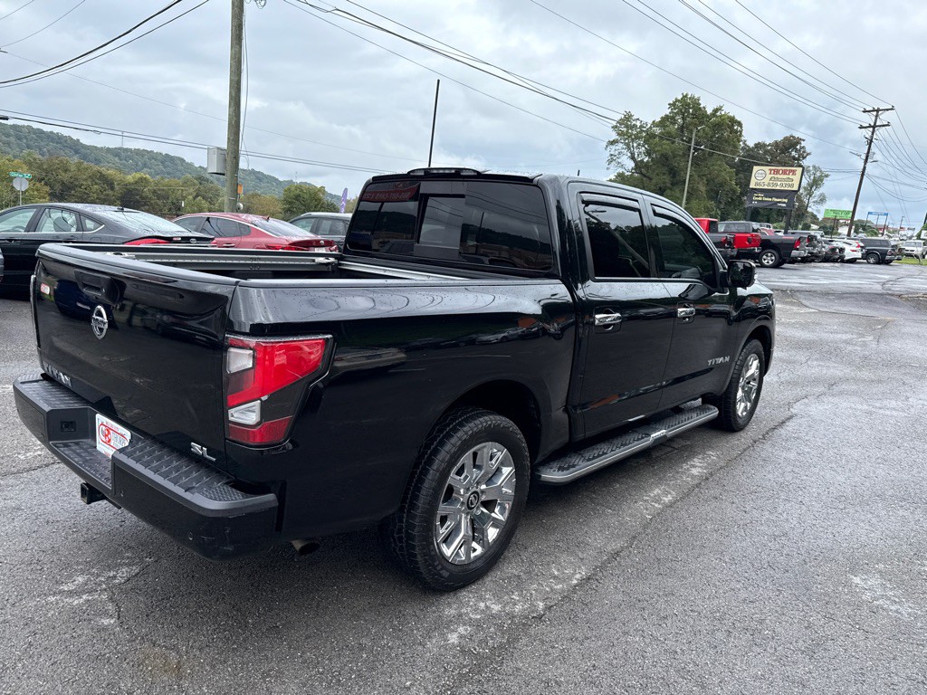 2021 Nissan Titan Image 7