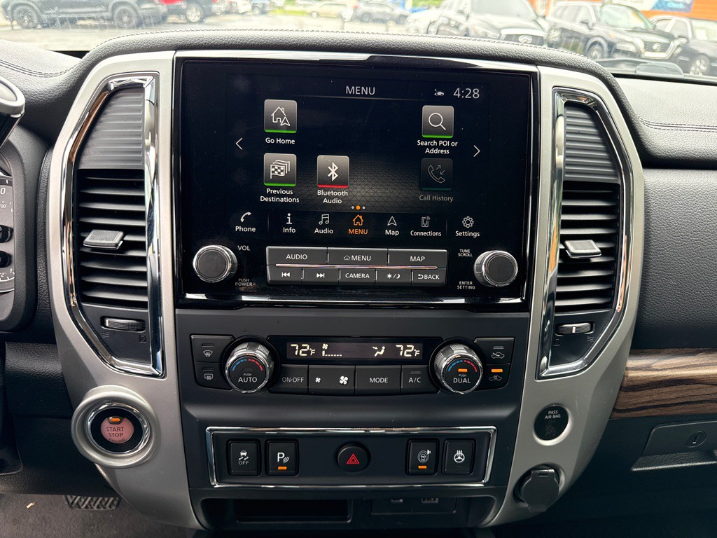 2021 Nissan Titan Image 12
