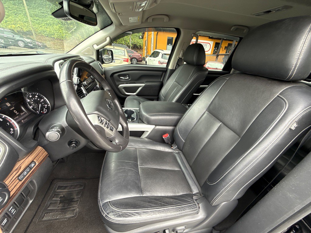 2021 Nissan Titan Image 16