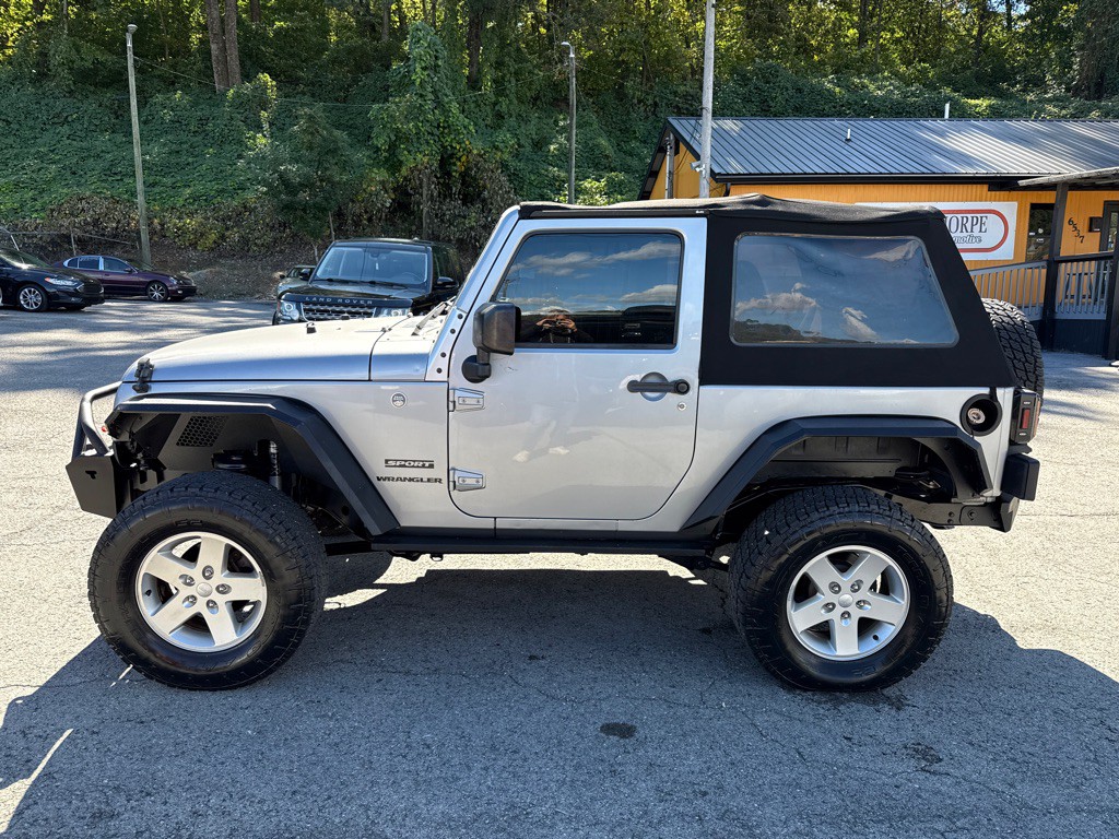 2017 Jeep Wrangler Image 4