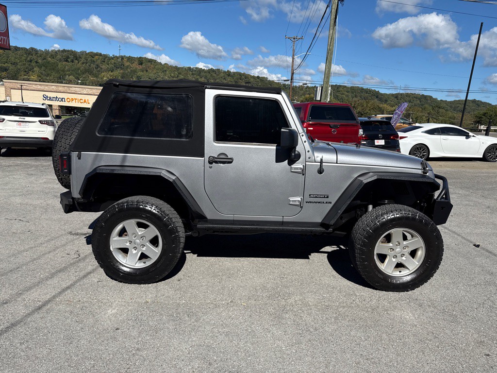 2017 Jeep Wrangler Image 8