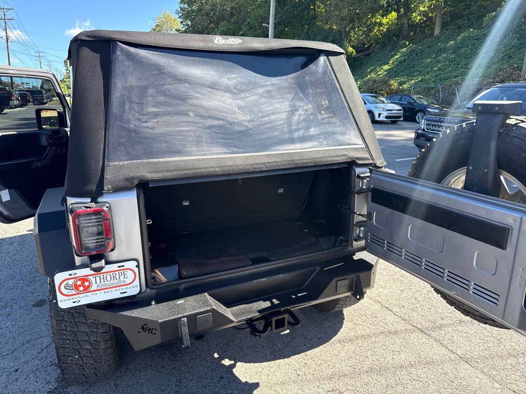 2017 Jeep Wrangler Image 17