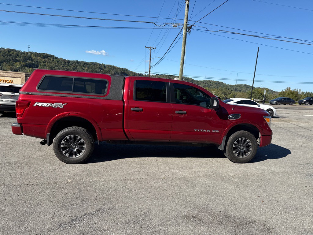 2019 Nissan Titan Image 8