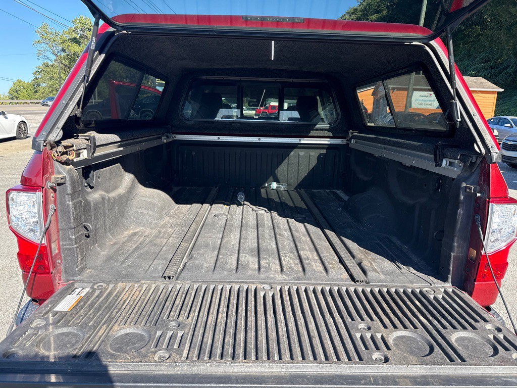 2019 Nissan Titan Image 16