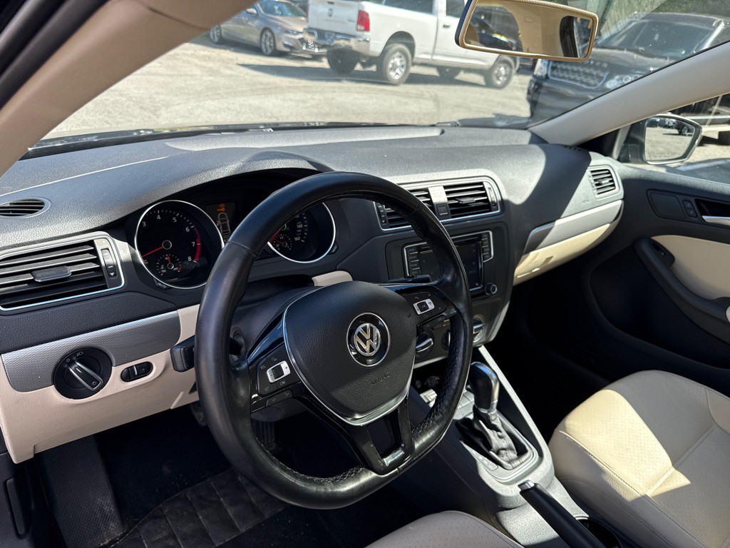 2017 Volkswagen Jetta Image 10