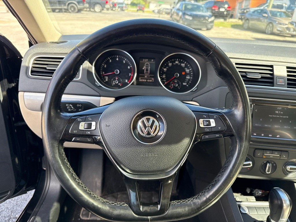 2017 Volkswagen Jetta Image 13