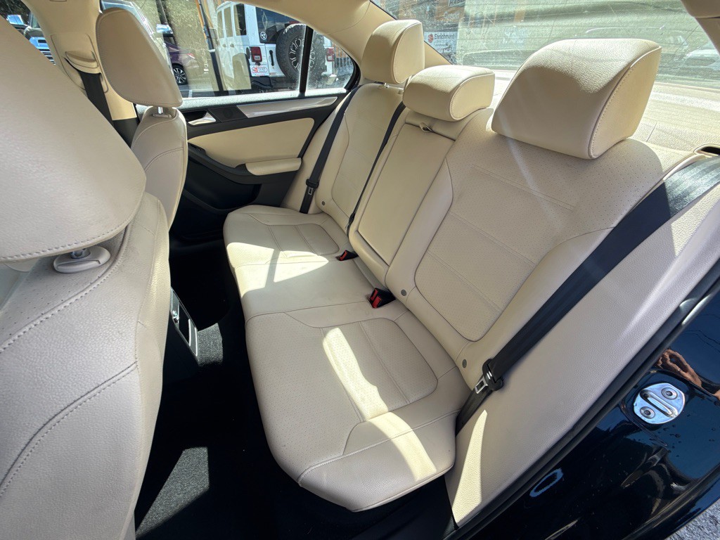 2017 Volkswagen Jetta Image 17