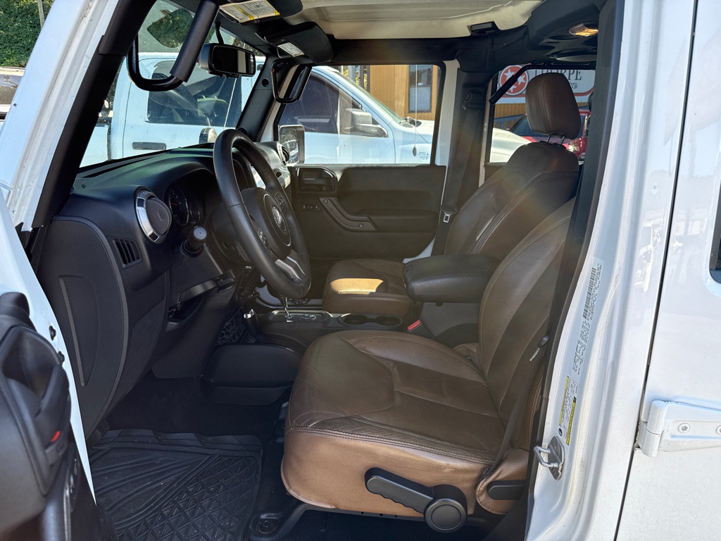 2013 Jeep Wrangler Unlimited Image 10