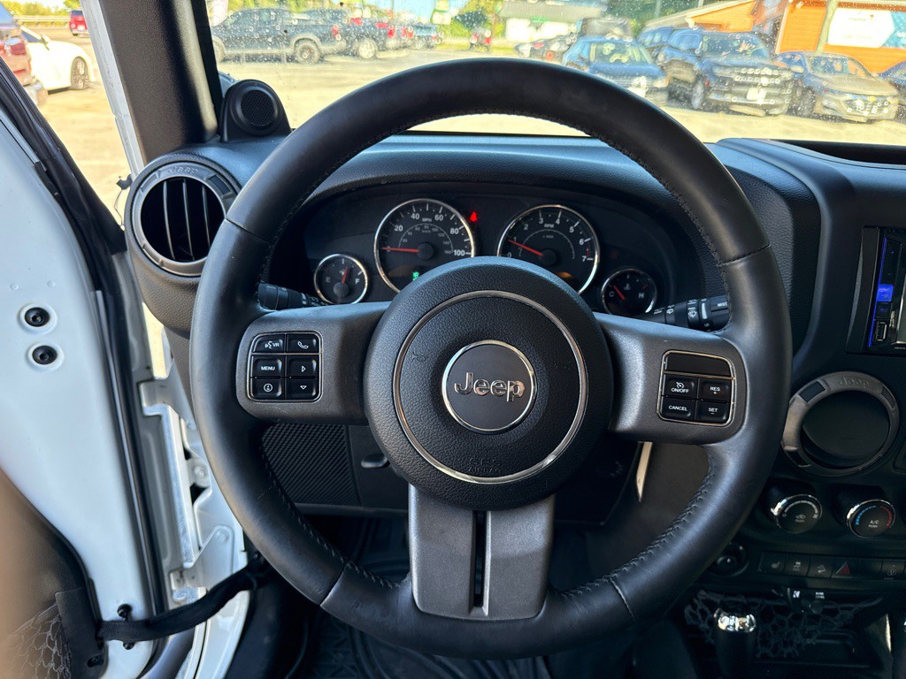 2013 Jeep Wrangler Unlimited Image 11