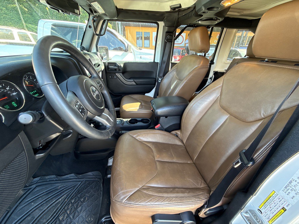 2013 Jeep Wrangler Unlimited Image 15