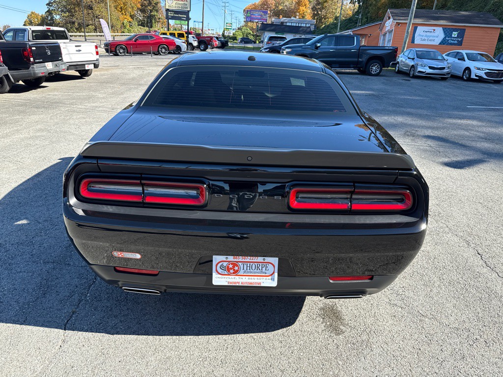 2021 Dodge Challenger Image 6