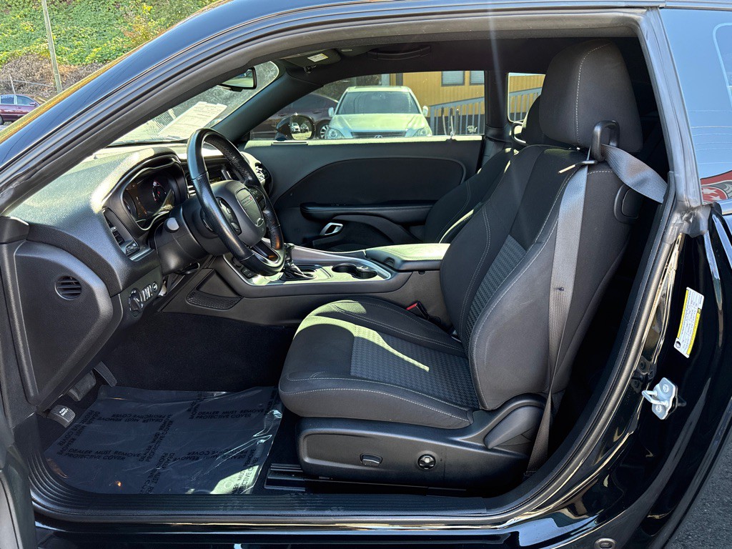 2021 Dodge Challenger Image 9