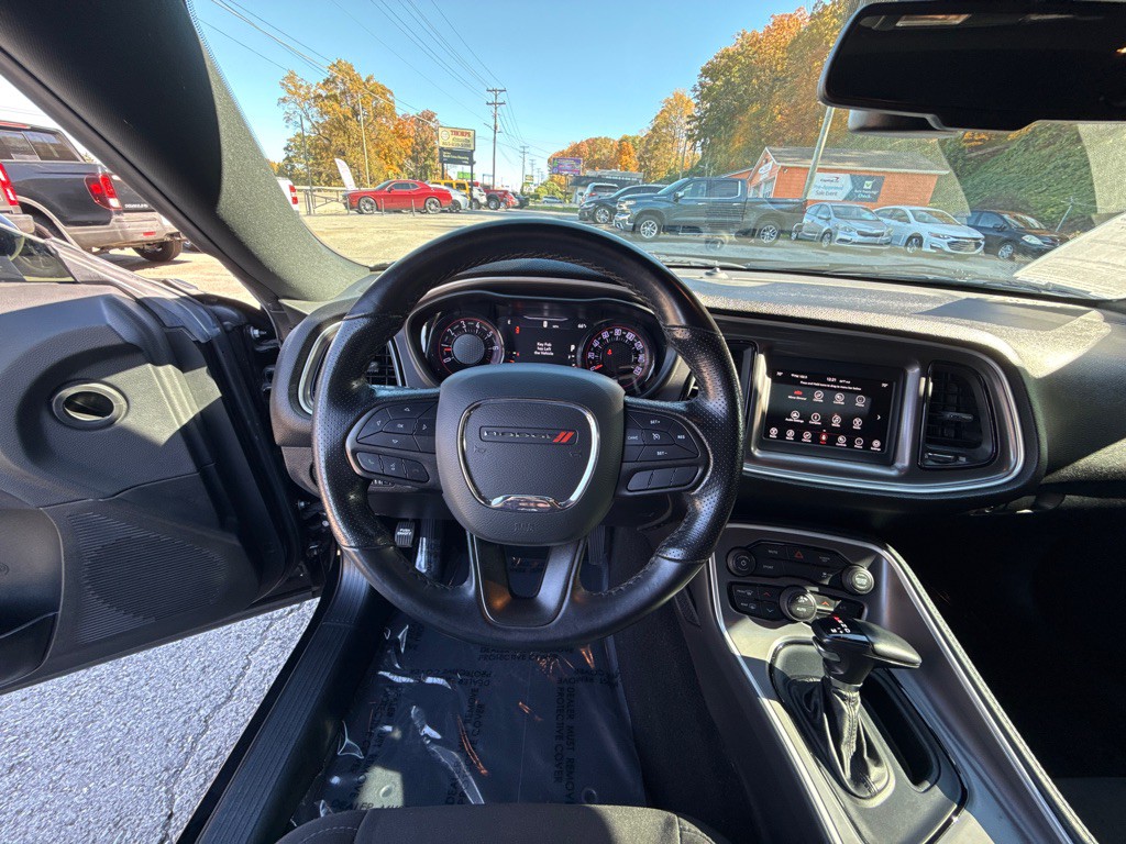 2021 Dodge Challenger Image 13