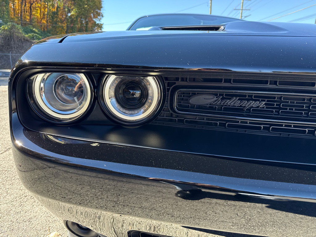 2021 Dodge Challenger Image 17