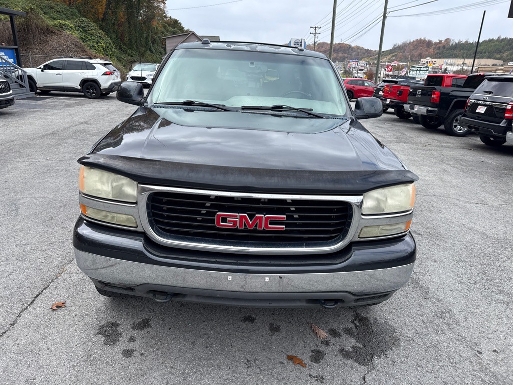 2005 GMC Yukon Image 2