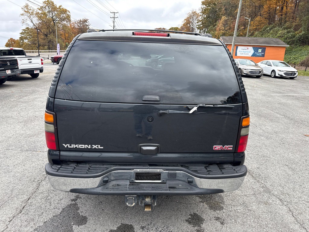 2005 GMC Yukon Image 6
