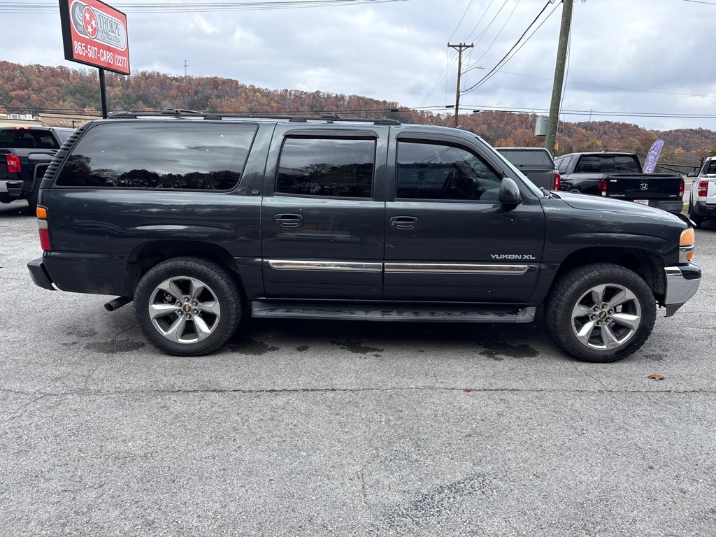 2005 GMC Yukon Image 8