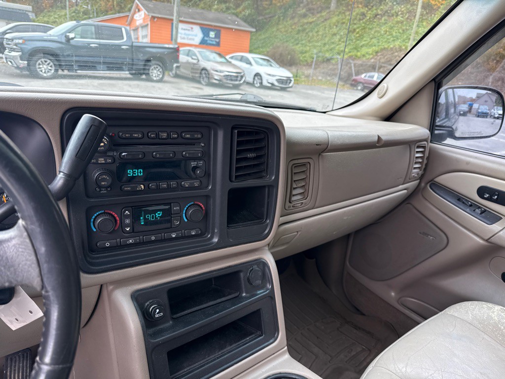 2005 GMC Yukon Image 15