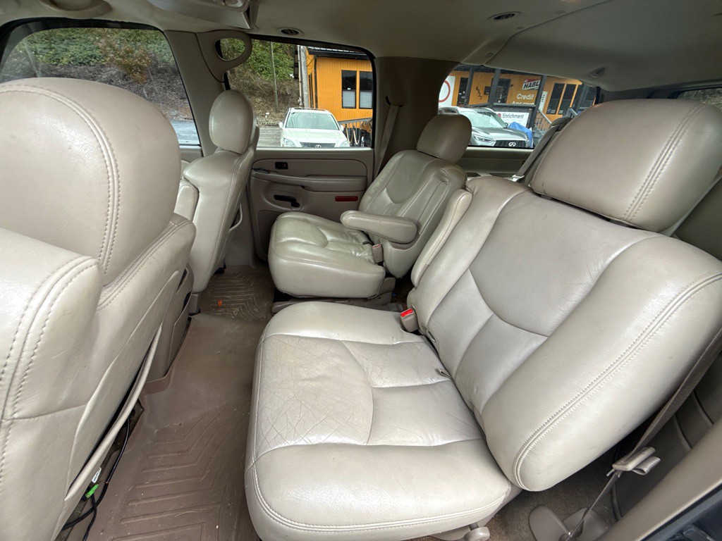 2005 GMC Yukon Image 17