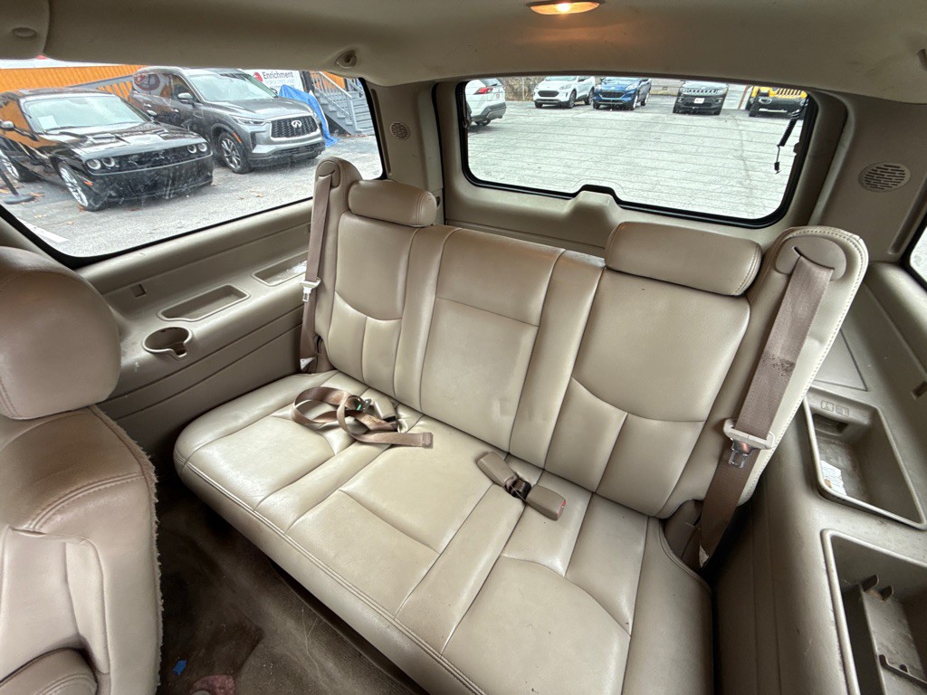 2005 GMC Yukon Image 18