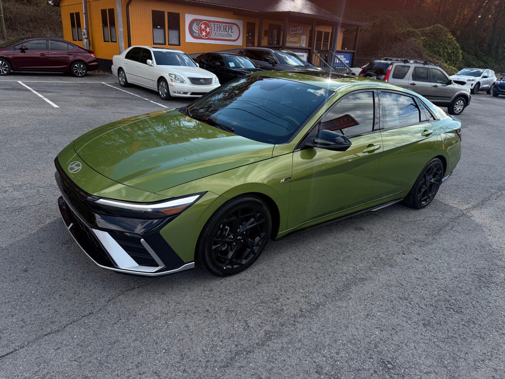 2024 Hyundai Elantra Image 3