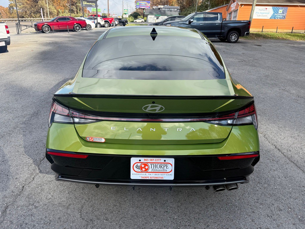 2024 Hyundai Elantra Image 6