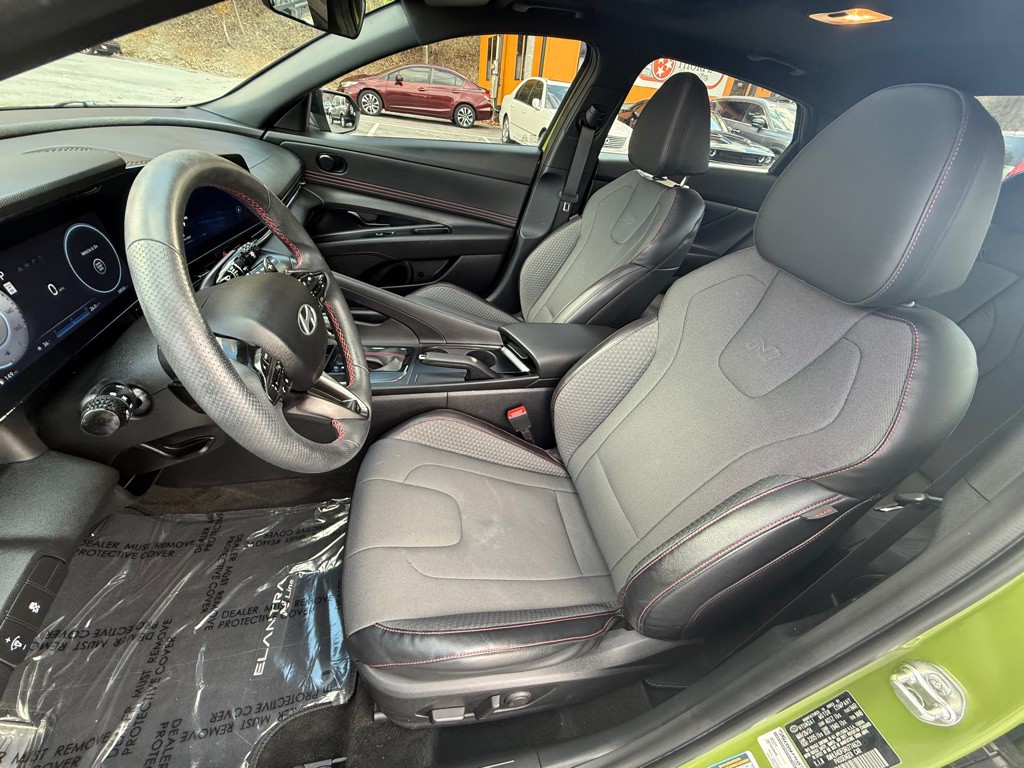 2024 Hyundai Elantra Image 16