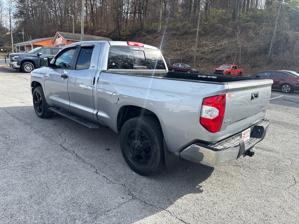 2017 Toyota Tundra Image 5