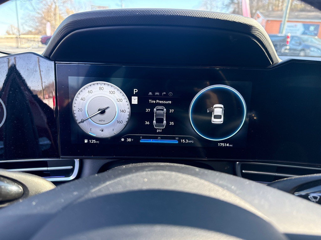 2025 Hyundai Elantra Image 12