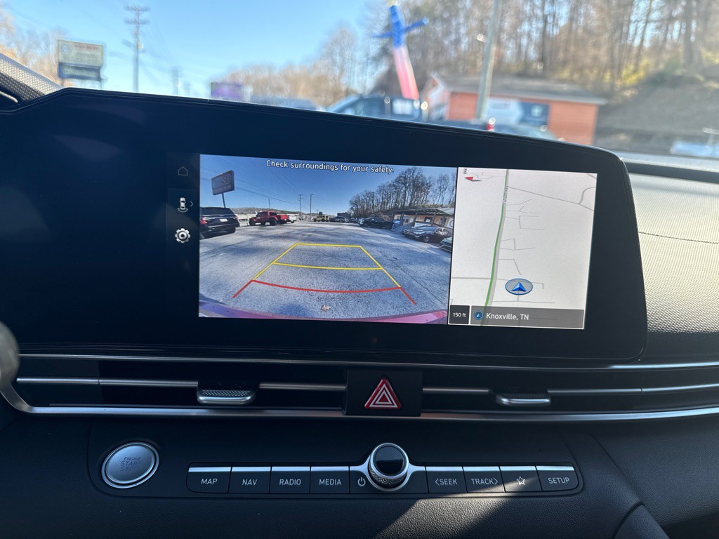 2025 Hyundai Elantra Image 14