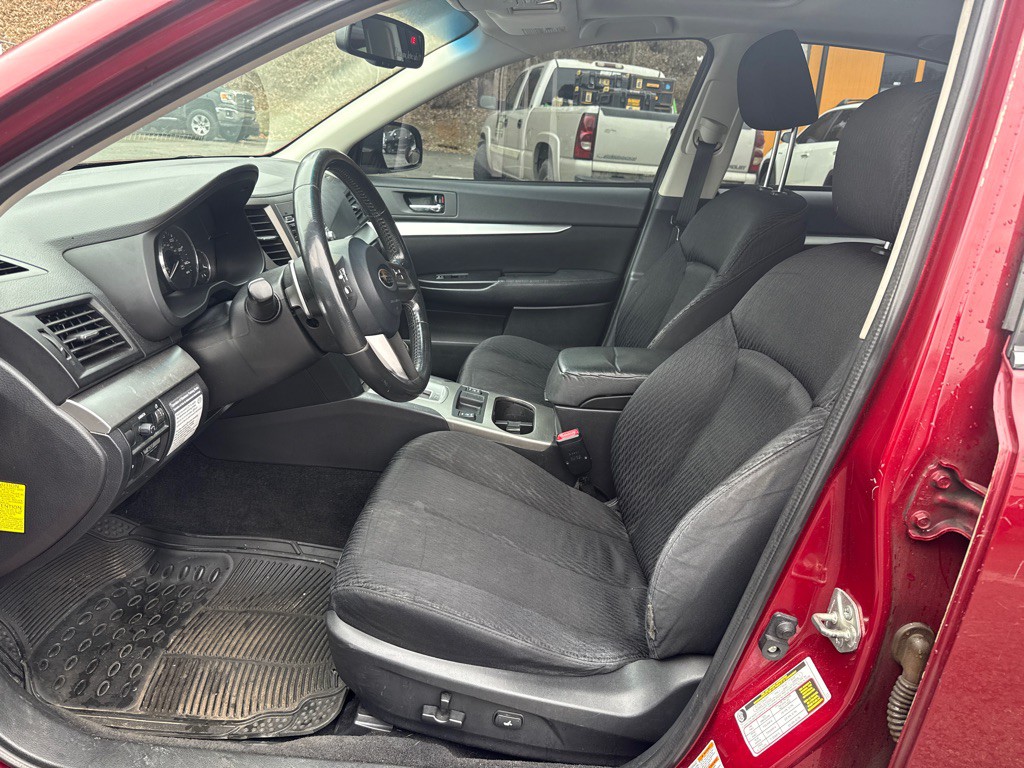 2011 Subaru Legacy Image 9