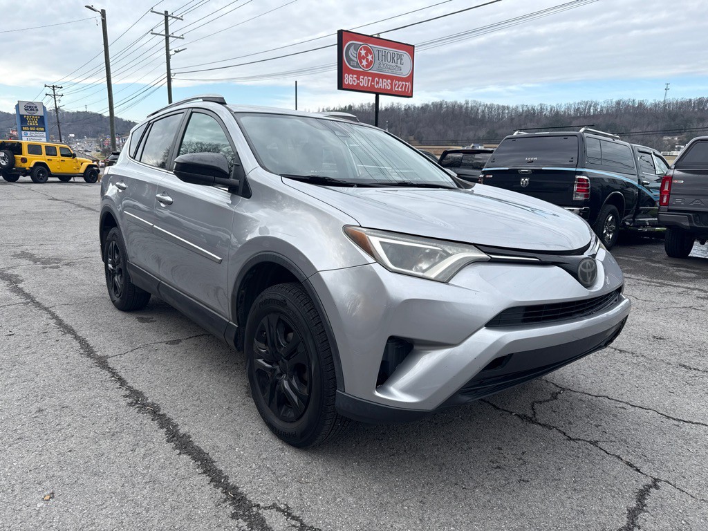 2017 Toyota Rav4 Image 1