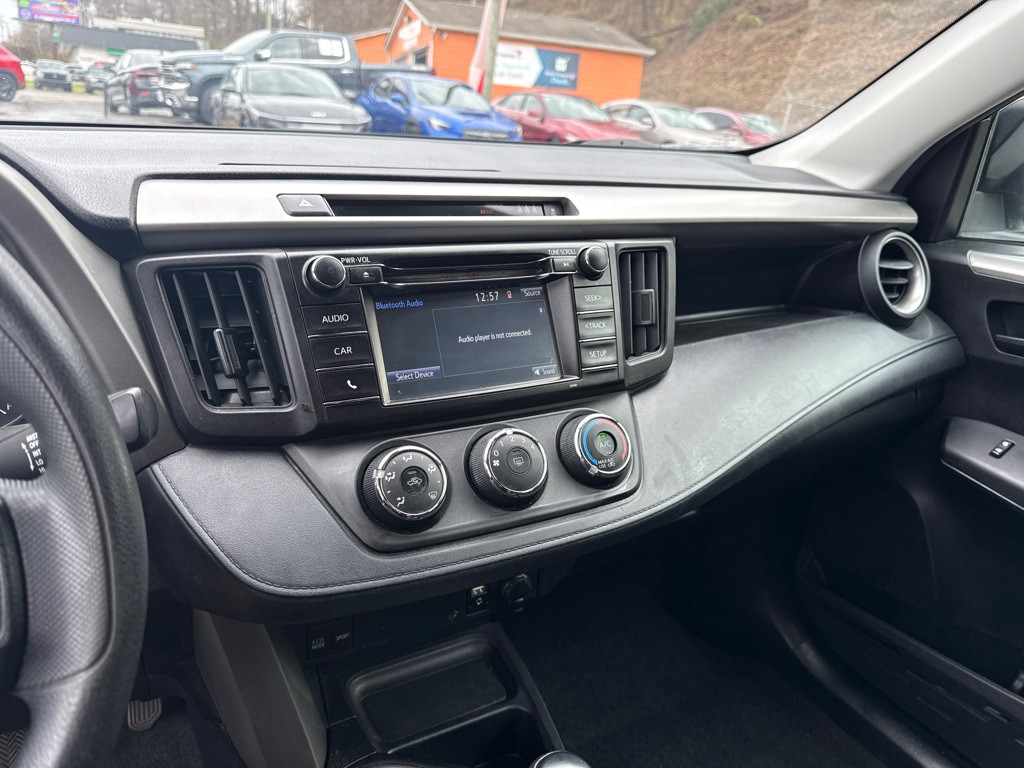 2017 Toyota Rav4 Image 14