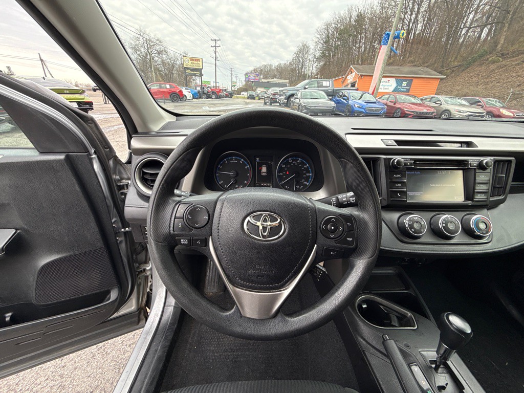 2017 Toyota Rav4 Image 15