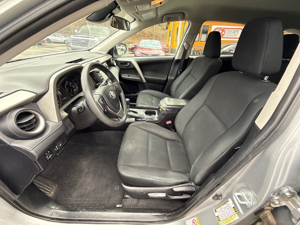 2017 Toyota Rav4 Image 16