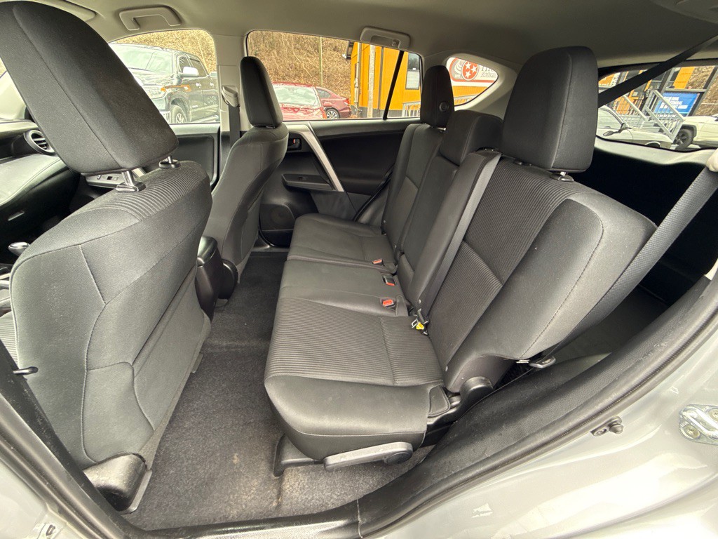 2017 Toyota Rav4 Image 17