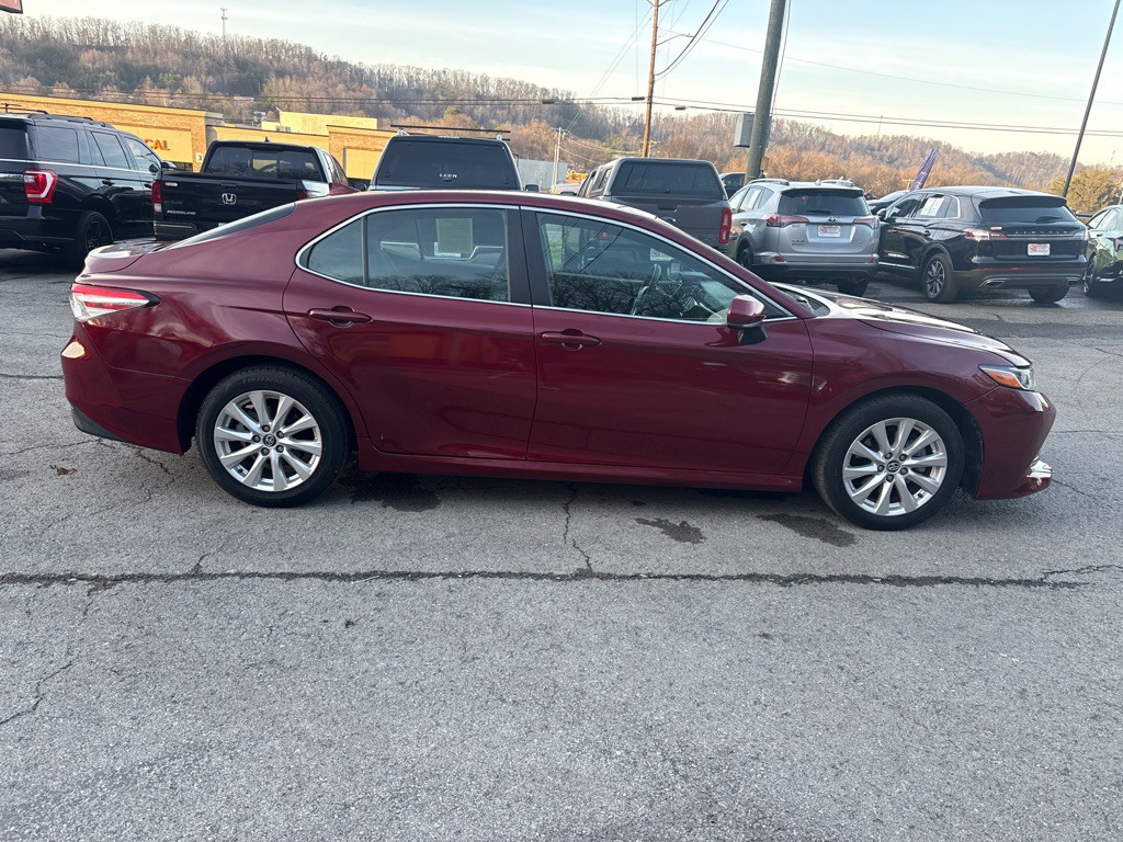 2020 Toyota Camry Image 8