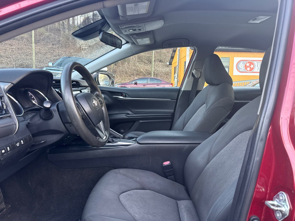 2020 Toyota Camry Image 9