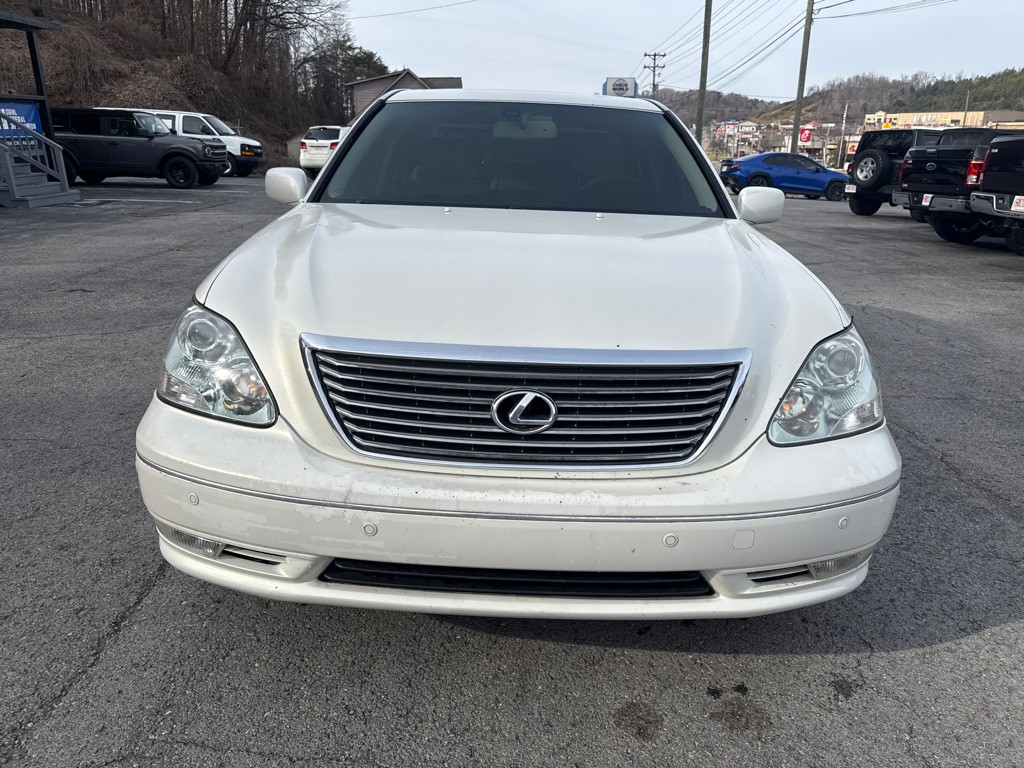 2004 Lexus LS Image 2